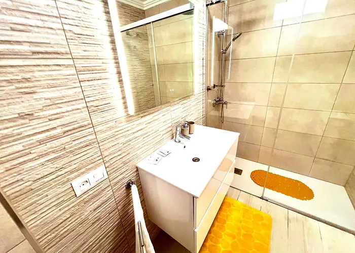 Modern Studio With Pool & Terrace Playa De Las Americas, Tenerife Playa de las Americas (Tenerife)